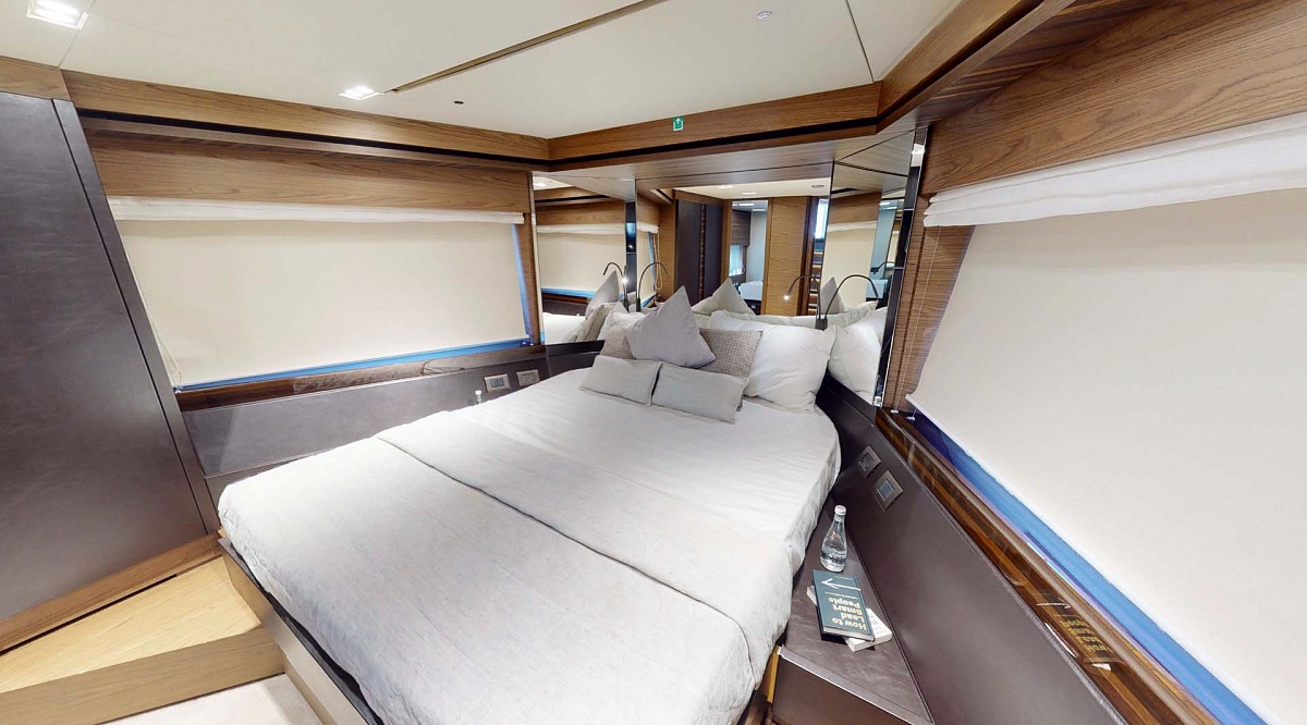 Аренда моторной яхты Ferretti 670 Bella 4 в Дубае, ОАЭ